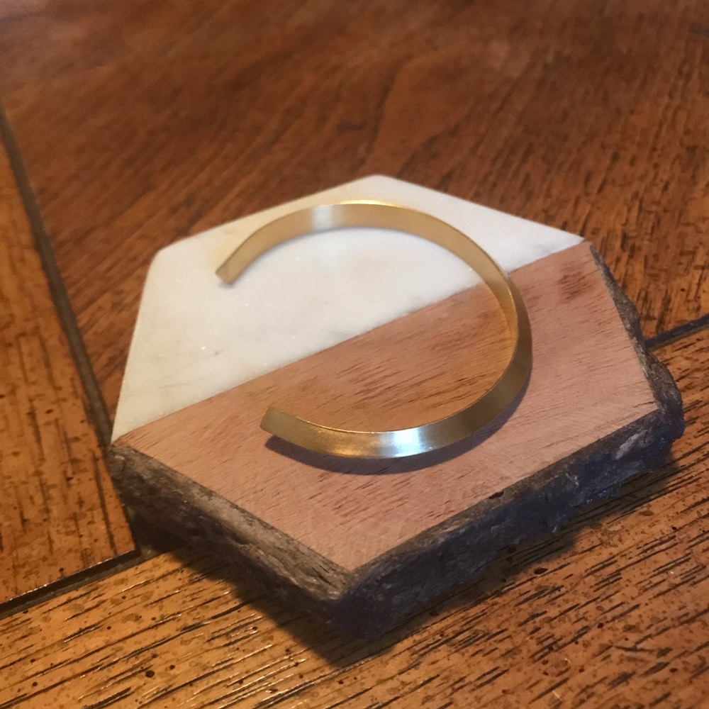 Gold bangle